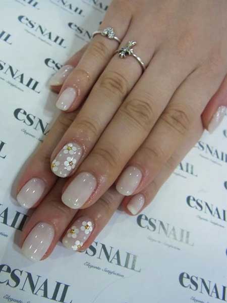 15-Simple-Nails-Spring-Simple-2017052271