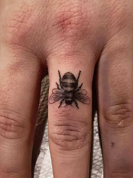 Tattoo Tattoos Finger Bee
