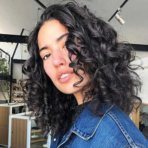 Medium Length Naturally Curly Hairstyles-8