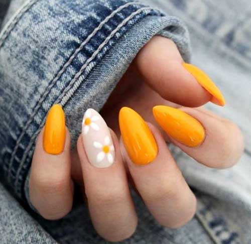 7.Easy Floral Summer Nails