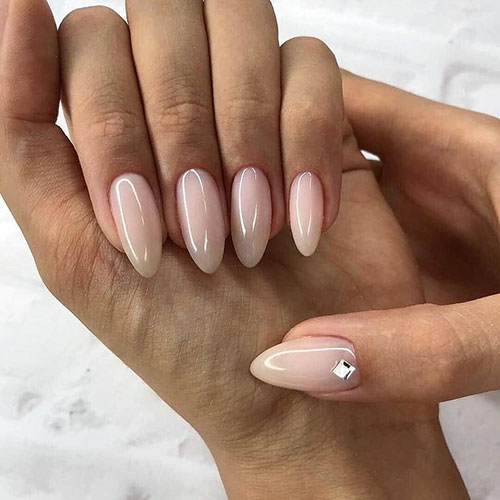 23-almond-shaped-nails-21022020144723